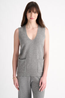 Two Pocket Vest - Kinross Cashmere