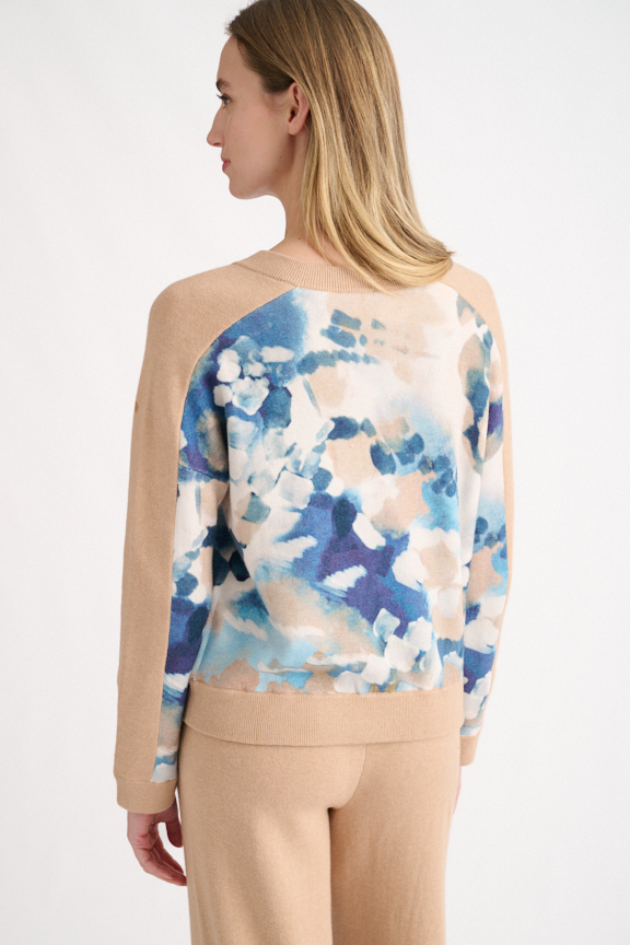 Abstract Print Vee - Kinross Cashmere