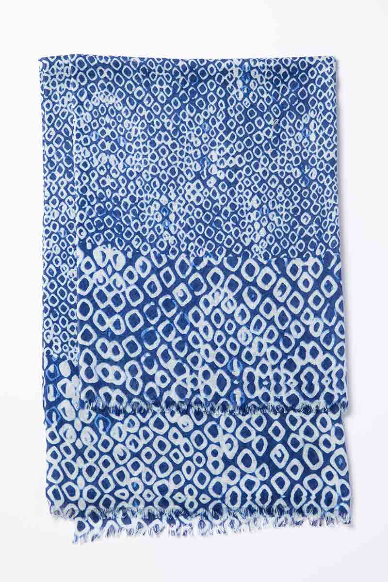 Kinross Cashmere | Resort 2015 | Cala Geo Print Scarf