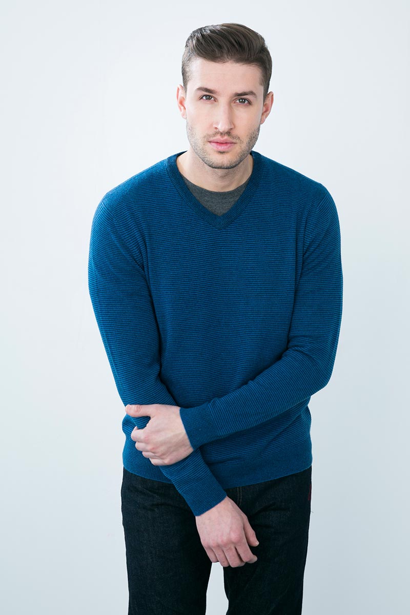 Microstripe Jersey V-neck Kinross Cashmere