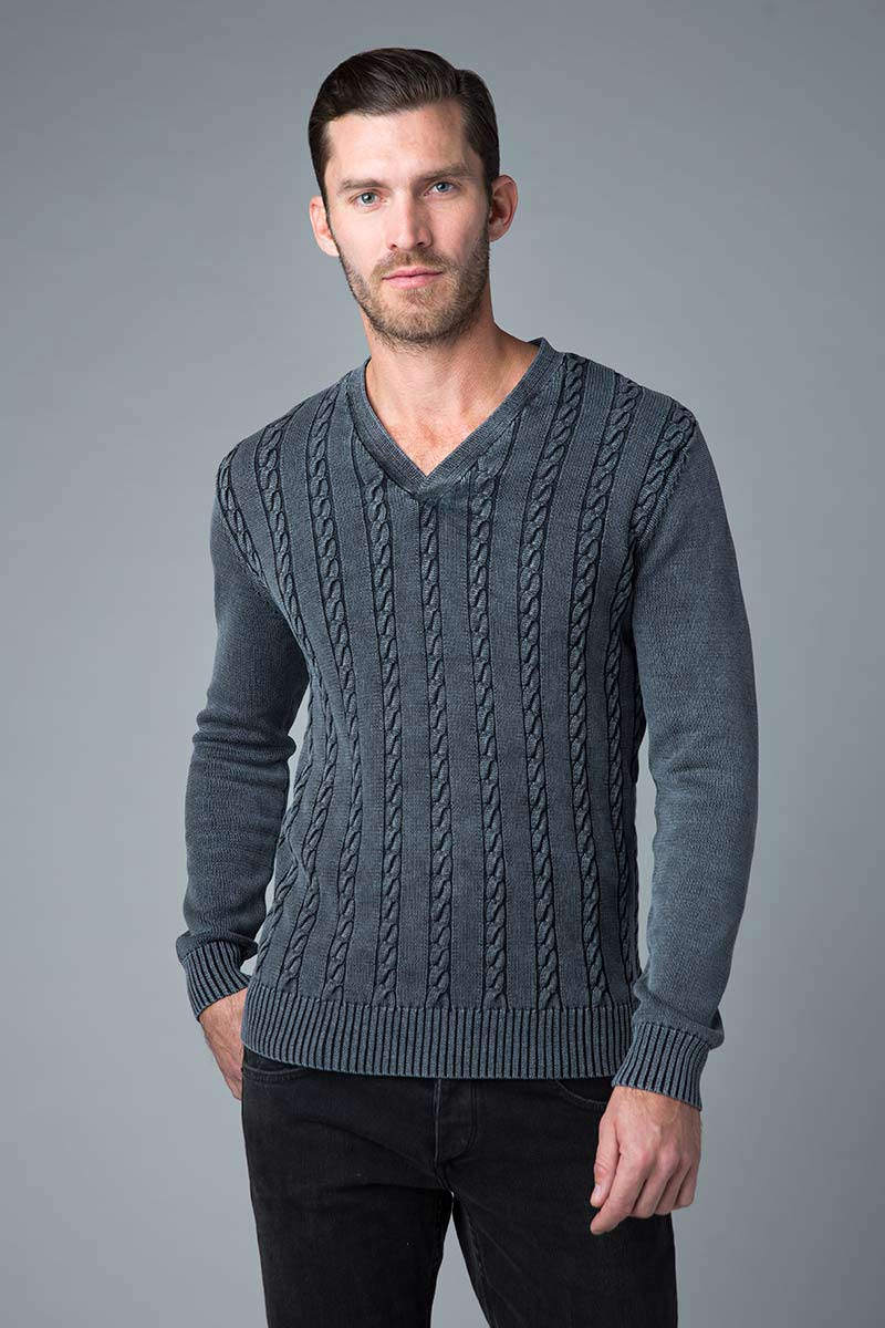 Stonewash Cable Vneck 1- Kinross Cashmere